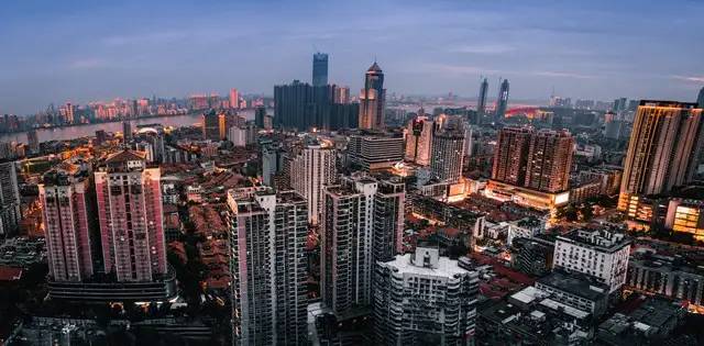 中国十大适宜居住的城市，财政收入100强的城市
